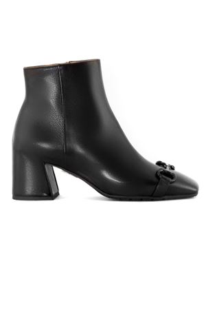 Black leather ankle boots MARA BINI | T243NERO